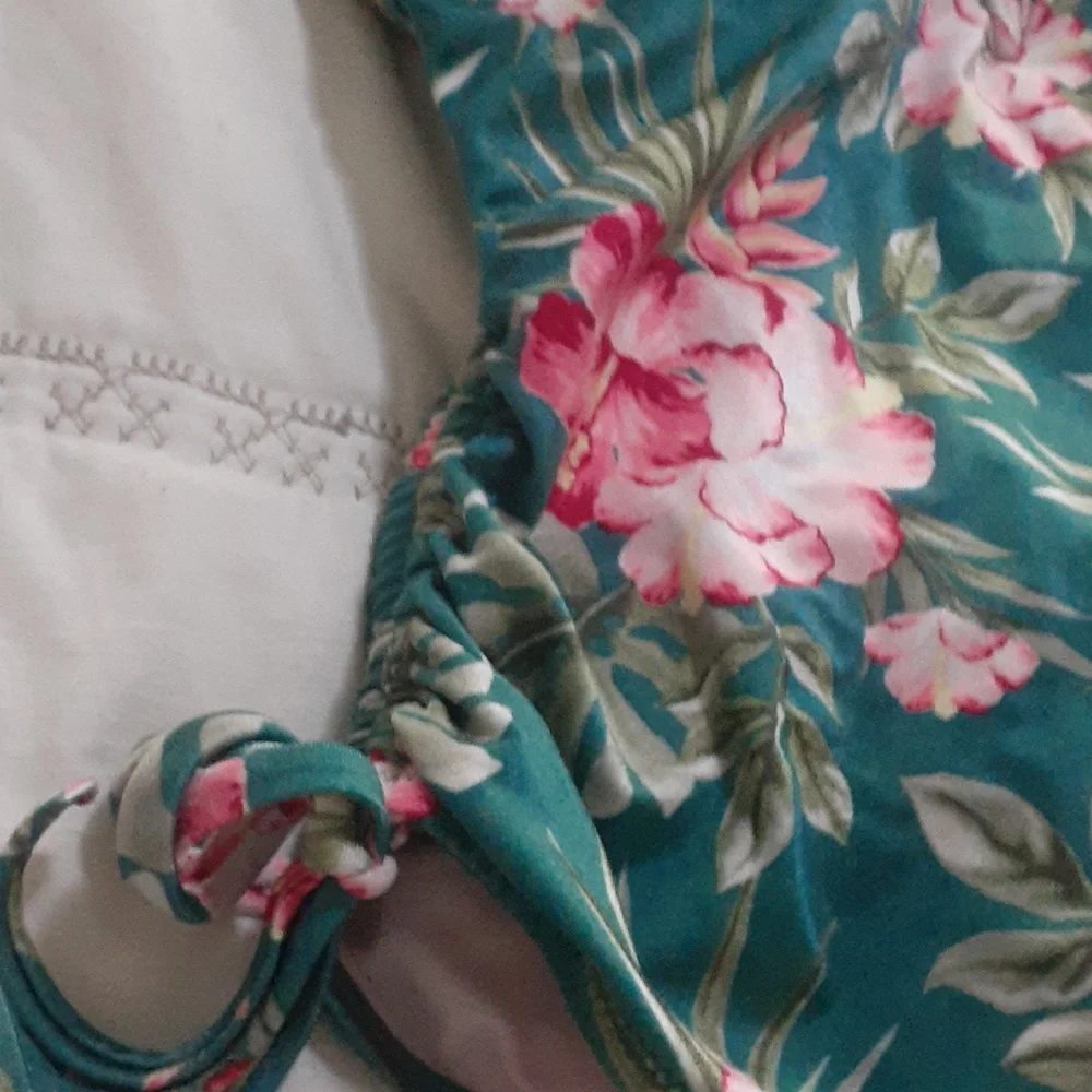 Shade and shore green floral one piece bathing suit size 34C - Picture 4 of 11